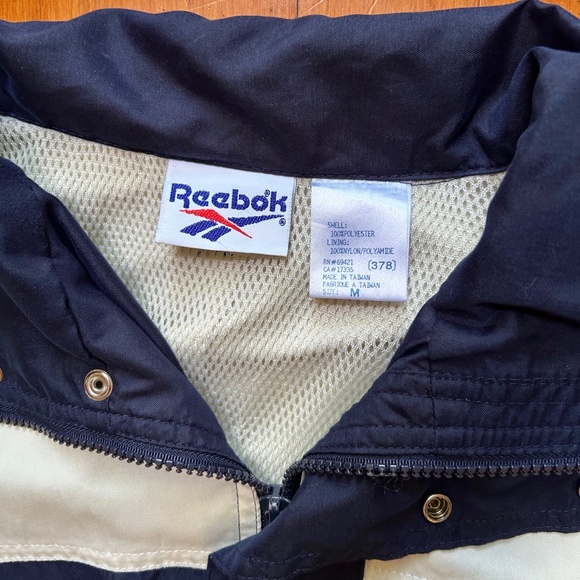 Reebok Light Jacket Vintage EUC Medium - SALE! - Picture 7 of 11